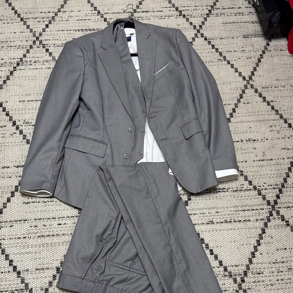 Alfani Men's Light Gray Three-Piece Suit with Vest